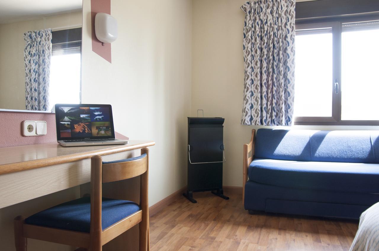 Hotel Aragon La Puebla De Alfinden Eksteriør billede