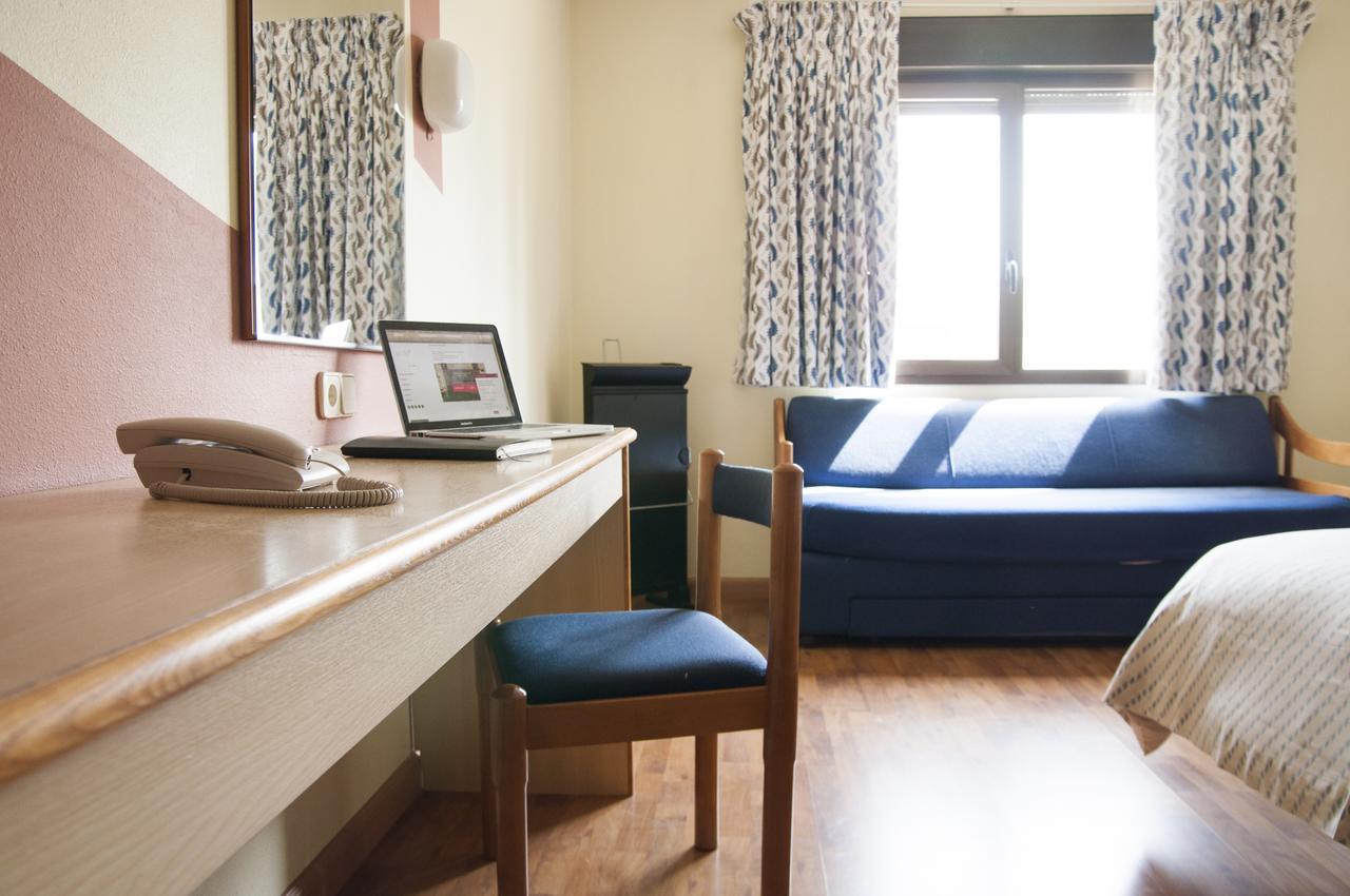Hotel Aragon La Puebla De Alfinden Eksteriør billede
